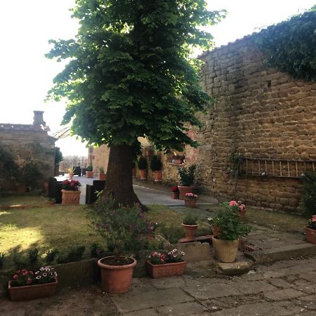 Camera E Appartamento Toscana - B&B Palazzo Robicci كاستيجليون فيورنتينو المظهر الخارجي الصورة